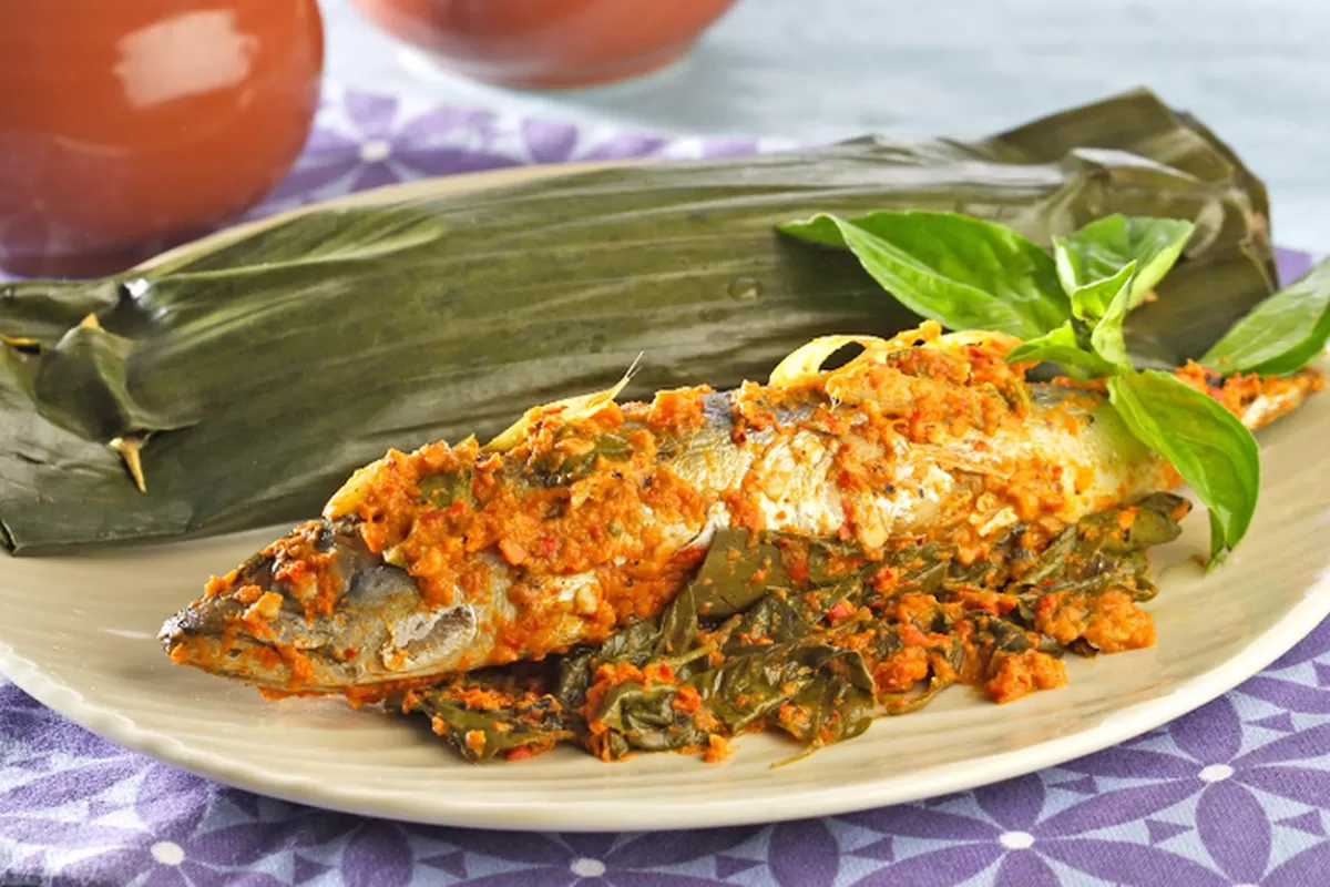 Pepes Ikan Kembung Teflon, Resep Rumahan Gurih dan Matang Merata