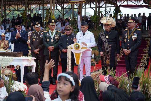 Upacara HUT RI Jawa Barat Beda, Kursi VIP Justru Diberikan kepada Rakyat